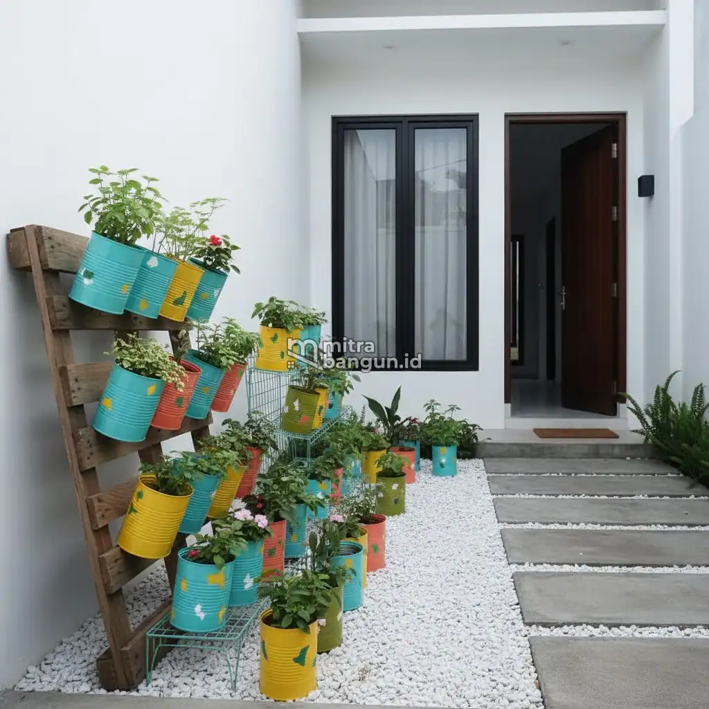 Desain Taman Depan Rumah Minimalis dengan Memanfaatkan Kaleng Bekas