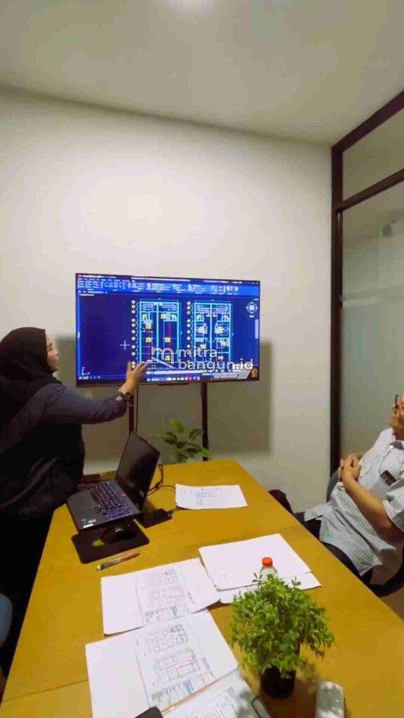 tim arsitek medan mendengarkan pemilik rumah