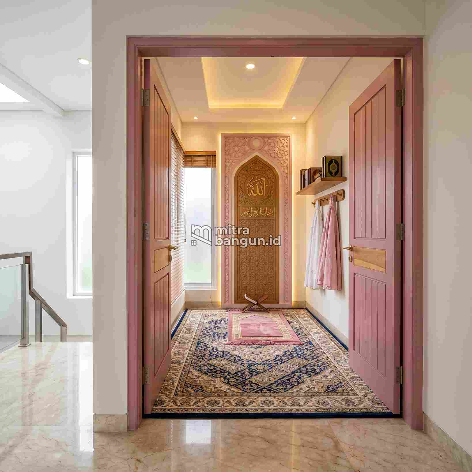 Pintu pink untuk mushola di rumah